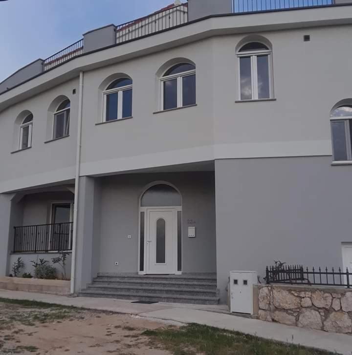 New Kosljun Apartment Short Walk To Beach Екстер'єр фото